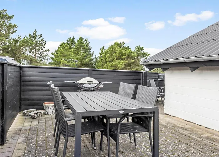 2 Bedroom Amazing In 別荘